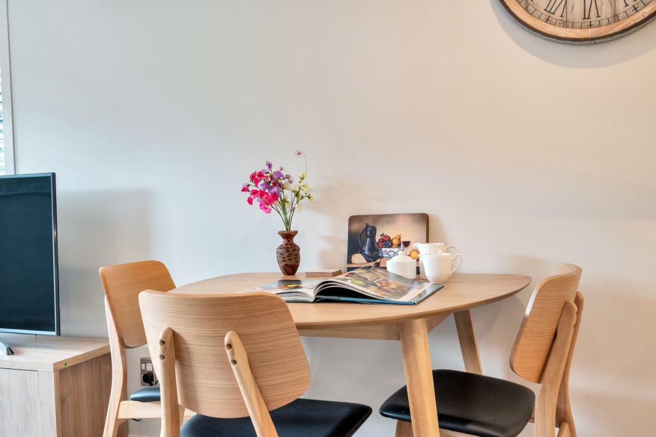 Greenwich Townhouse With Parking And Air-Con Окленд Экстерьер фото